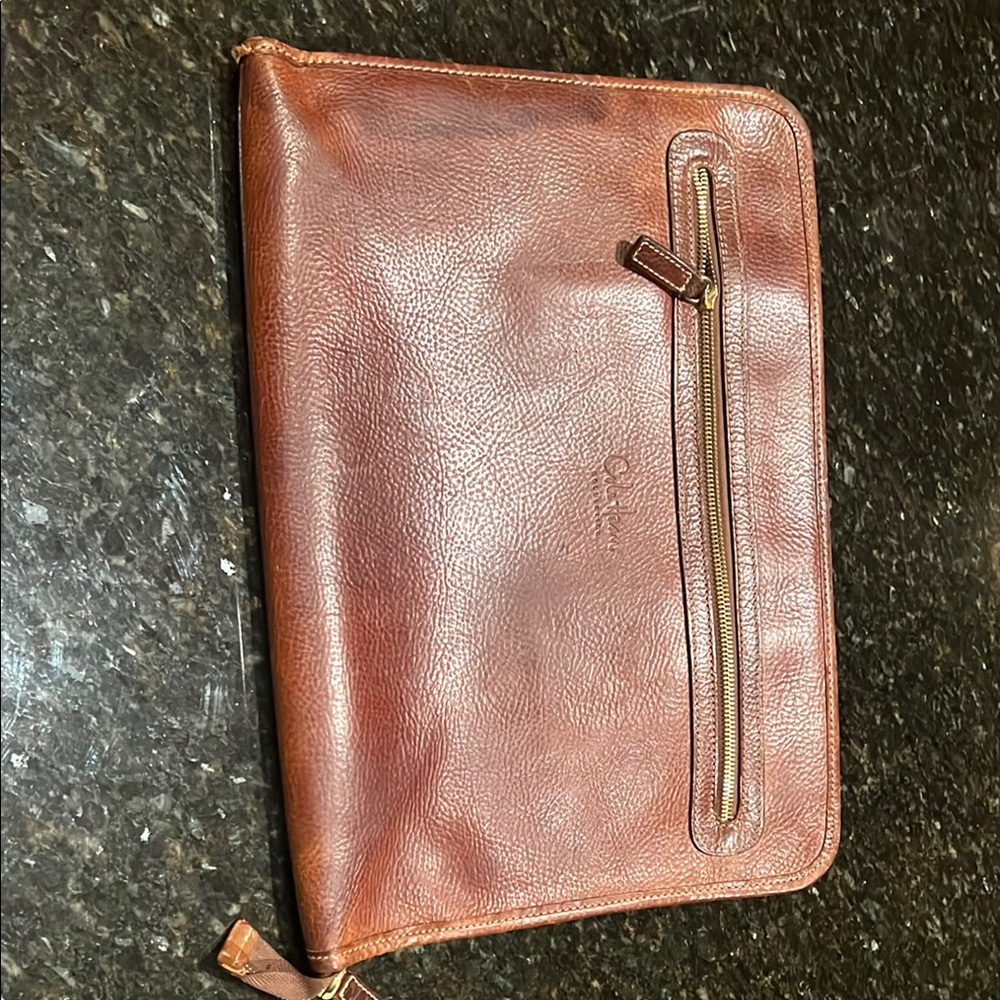 Cole Haan VINTAGE Brown Leather Toiletry Bag with Polished Finish